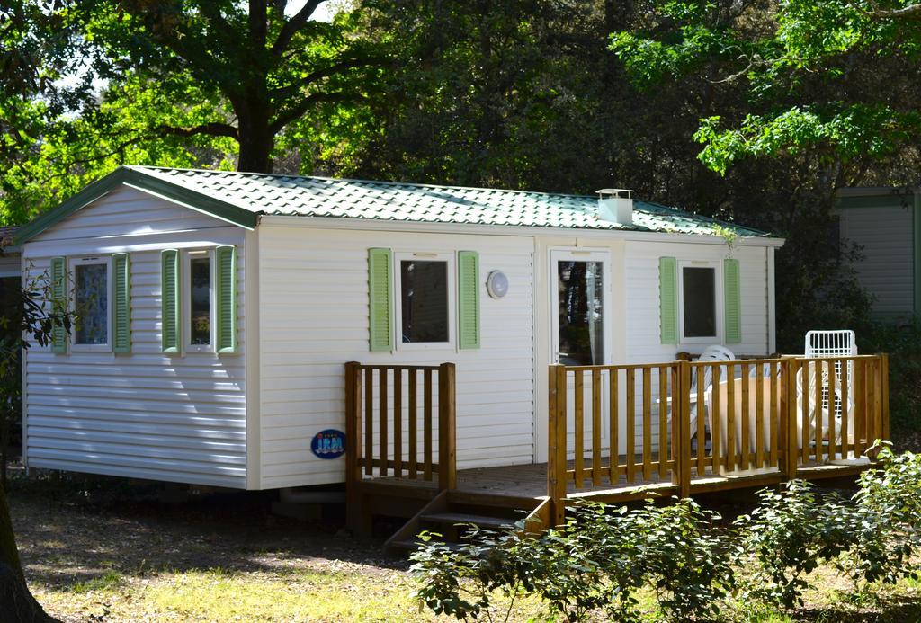 Camping Le Clos Des Pins ลุงวิลล์-ซัวร์-แมร์ ภายนอก รูปภาพ