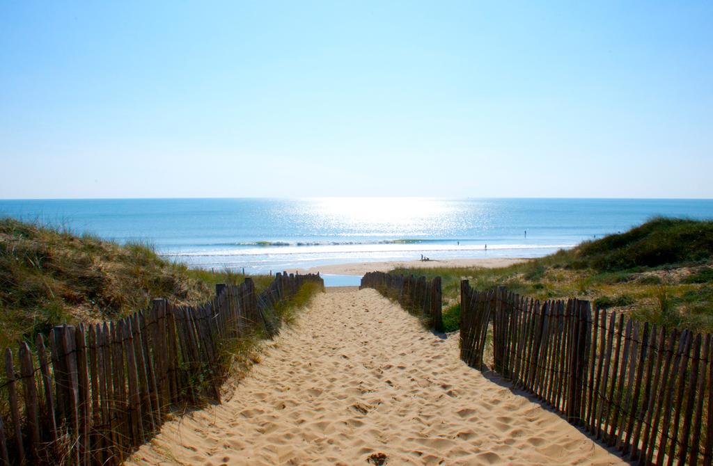 Camping Le Clos Des Pins ลุงวิลล์-ซัวร์-แมร์ ภายนอก รูปภาพ